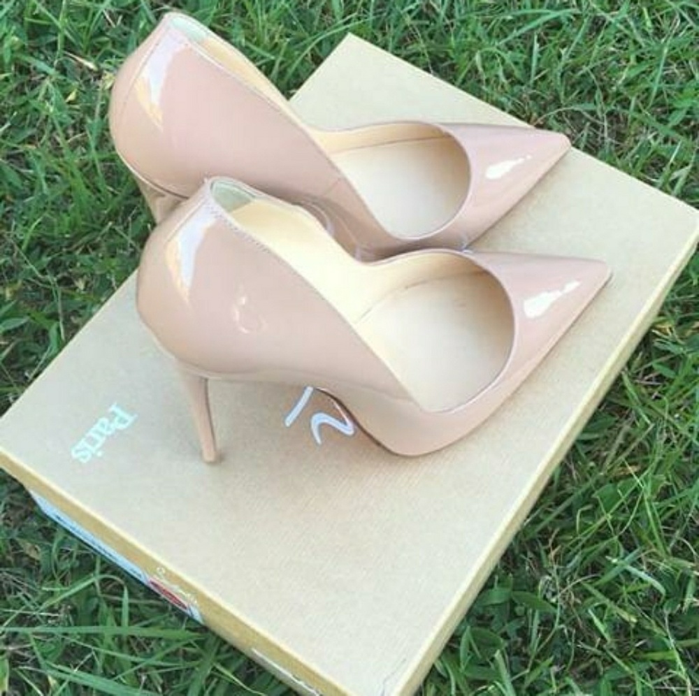Christian Louboutin So Kate Nude